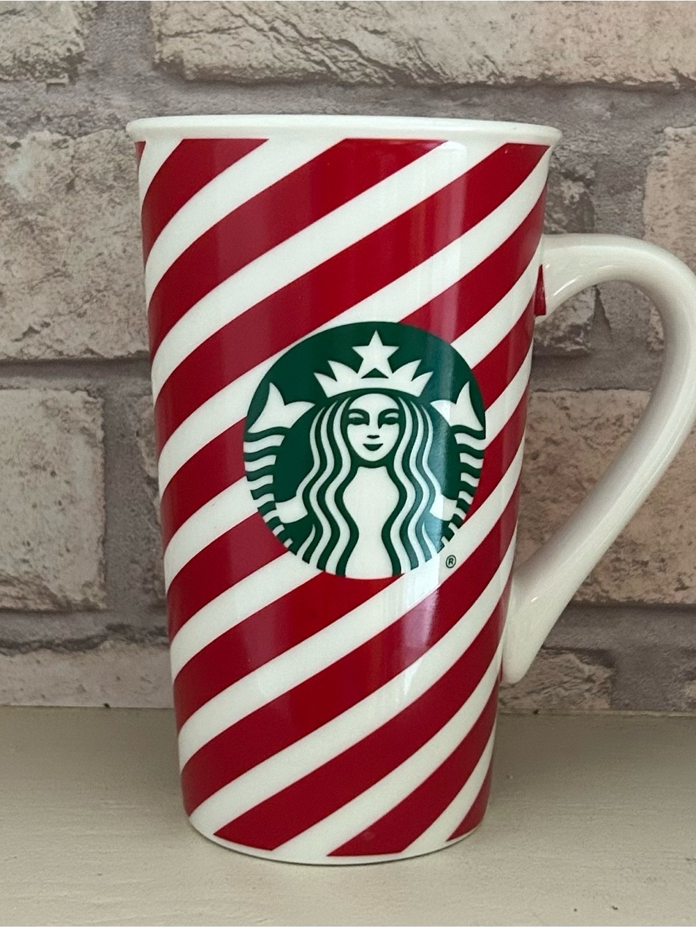 Starbucks Candy Cane Stripe Mug Red White Christmas Holiday Ceramic 16oz